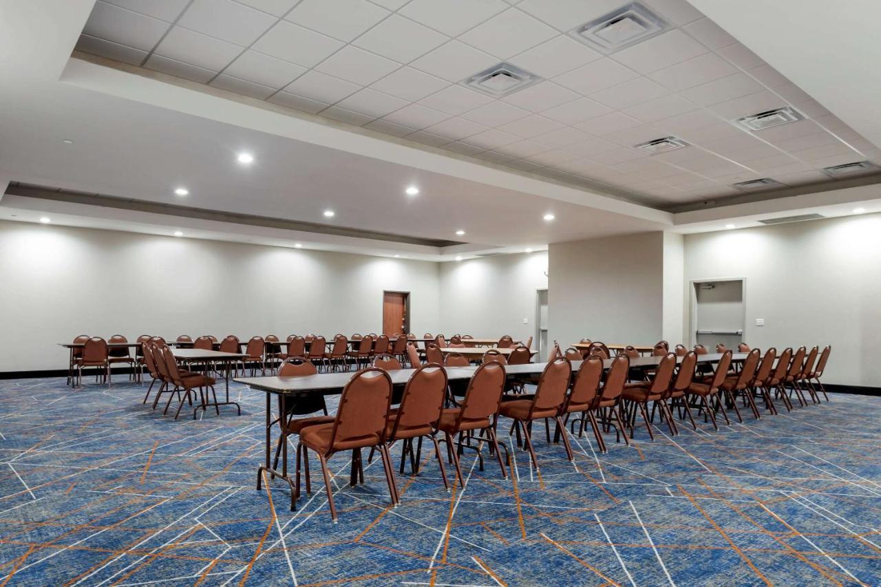 Comfort Inn&Suites Muskogee Buitenkant foto